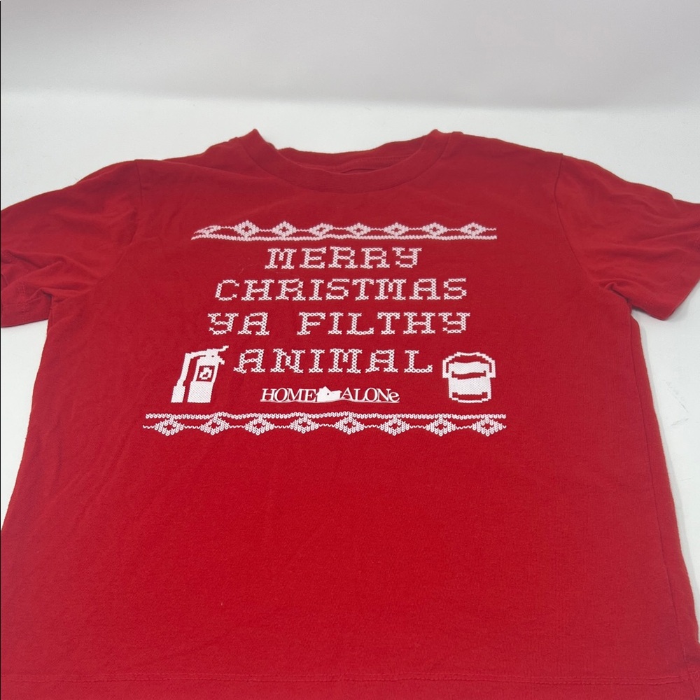 Home Alone red Christmas Graphic T-Shirt size small 6/7